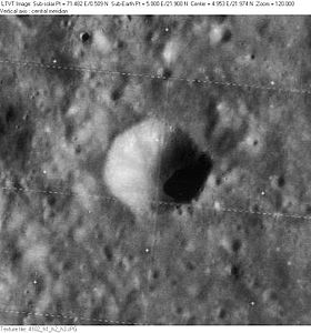 Снимок зонда Lunar Orbiter - IV.