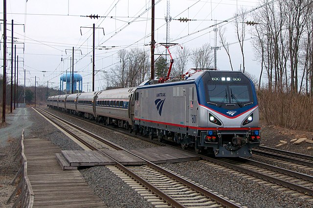 A Northeast Regional egy Amtrak ACS-64 mozdonnyal