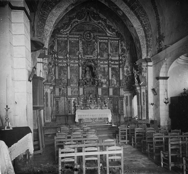 File:Nova vista de l ' altar major de l'església de Santa Maria dels Arcs (cropped).jpeg