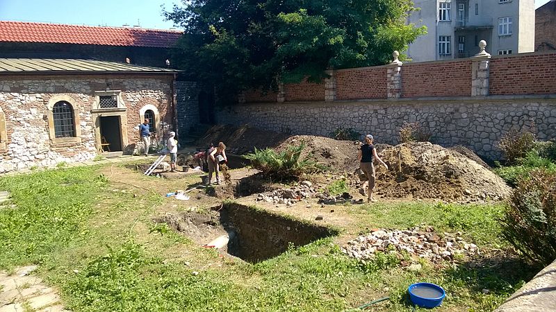File:Old Synagogue in Kraków - archeological excavations.JPG