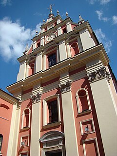 Eski Şehir Cizvit kilisesi Varşova 01.jpg