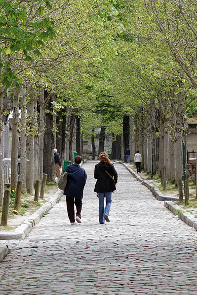 File:Père-Lachaise - Avenue transversale n°1 04.jpg