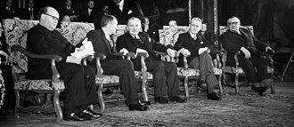 Signatories of the Treaty of Brussels (1948) Pact van Brussel. De 5 ministers, Bestanddeelnr 902-6324 cropped.jpg