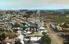 Lower Freemans Bay and Victoria Park, sometime in the early 20th century, looking west along Wellesley Street West. Panorama of Auckland (4749714165).jpg