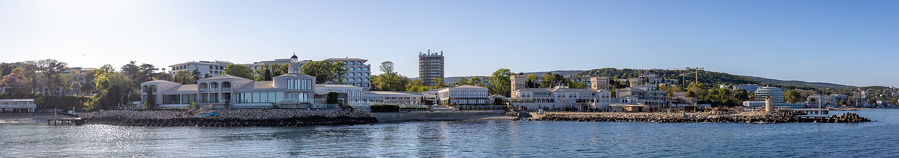 Панорама към новата част на курортен комплекс „Св. Св. Константин и Елена“