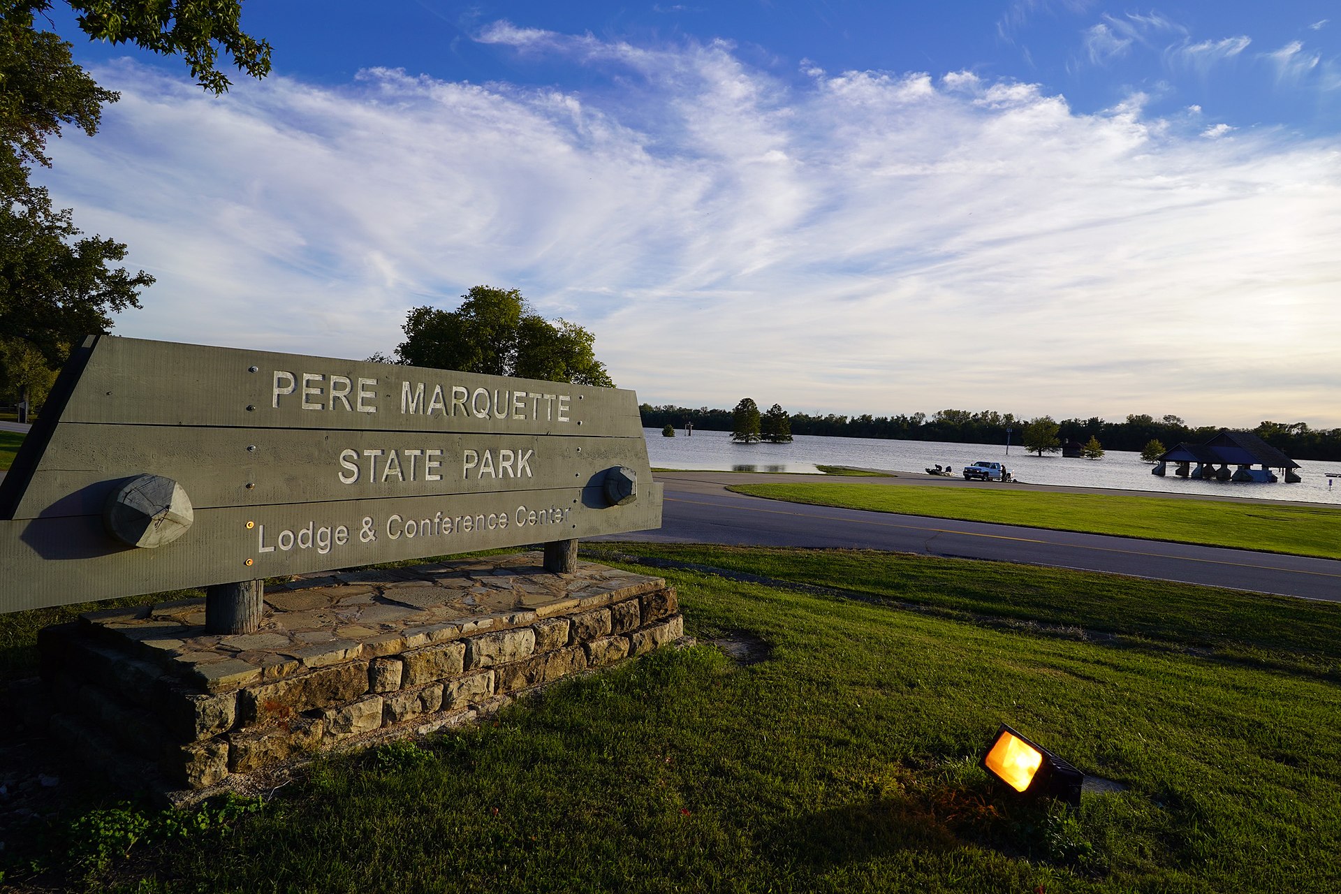 Pere Marquette Park.jpg