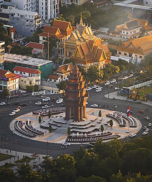 Image: Phnom Penh Independence Monument