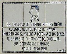 Targa in omaggio a Roberto Mertins nel Colegio Mayor Nuestra Señora de Guadalupe, nella città universitaria di Madrid.jpg