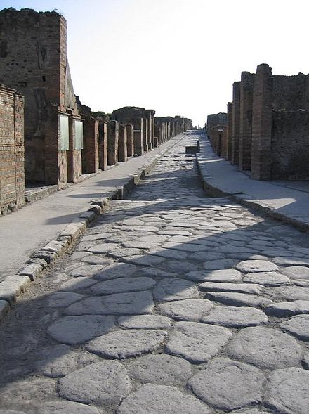 Floor with slabs in a street of Pompeia