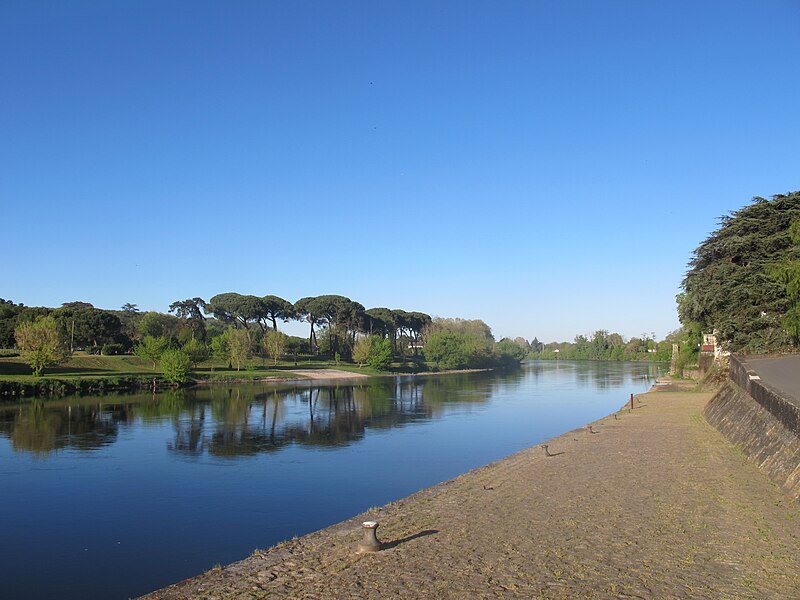 File:Quais Sainte-Foy-la-Grande 2.jpg