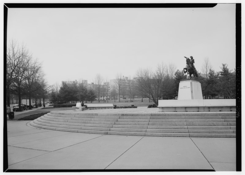 File:RESERVATION NO. 106 WITH JOSE DE SAN MARTIN MEMORIAL, LOOKING NORTHWEST - Virginia Avenue, Washington, District of Columbia, DC HABS DC,WASH,644-15.tif