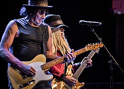 RSO (Richie Sambora + Orianthi) 01 19 2017 -17 (31889903044).jpg