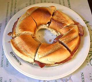 <span class="mw-page-title-main">Rosca</span> Bread dish primarily from Spanish and Portuguese cuisine