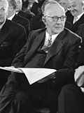 Rudolf Amelunxen - Ausschnitt aus Bundesarchiv B 145 Bild-F001946-0009, Berlin, Bundesversammlung wählt Bundespräsident.jpg