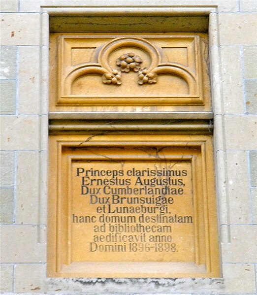 File:Schloss Cumberland Inschrift.JPG