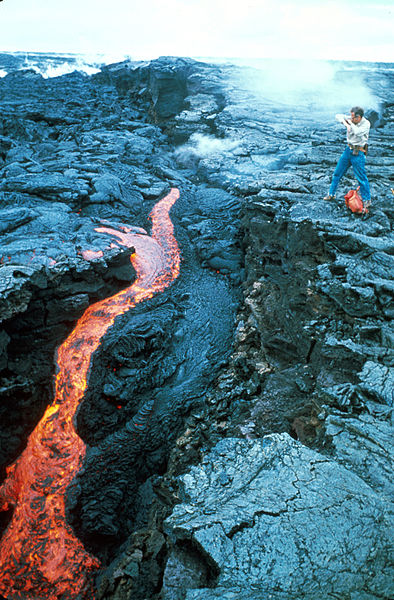 File:Scientist collecting pahoehoe, Kilauea.jpg