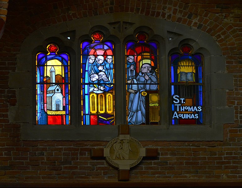 File:Seattle - Blessed Sacrament - stained glass - St. Thomas Aquinas.jpg