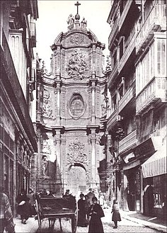 Puerta de los Hierros enmarcada por la calle de Zaragoza (hacia 1900).