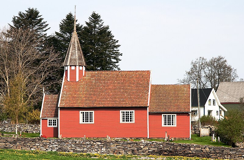 File:Sjernaroy kyrkje 2.jpg