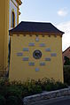 This is a picture of the Bavarian Baudenkmal (cultural heritage monument) with the ID D-6-78-193-56 (Wikidata) Deutsch: Ölberggruppe in modernem Kapellenbau, spätgotisch, Sandstein, um 1480. (Rückseite) Kirchstraße 19; Kirchgasse 2, Eßleben, Markt Werneck, Unterfranken, Deutschland