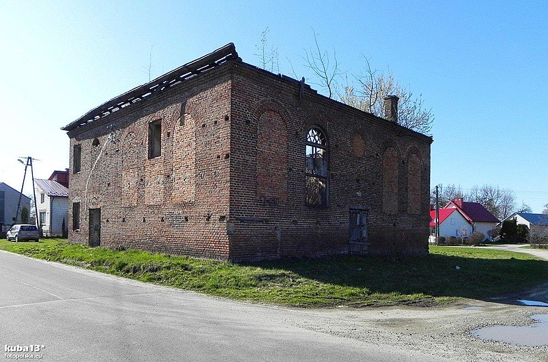 File:Stary Dzików, Synagoga - fotopolska.eu (305538).jpg