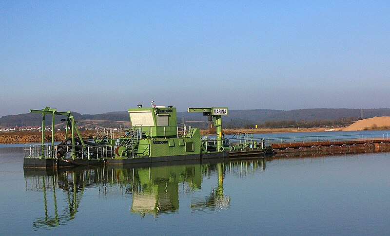 File:Suction Dredger.jpg