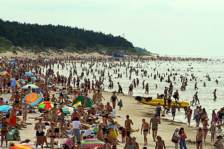 Tập tin:Summer in Palanga (August 23, 2010).jpg