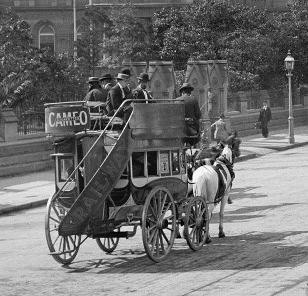 A horse-drawn omnibus in 1898