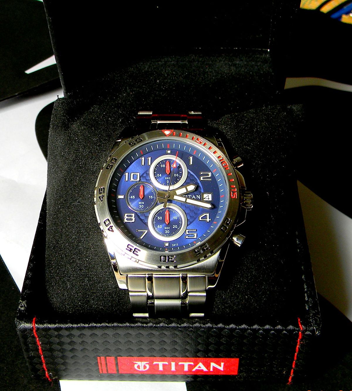 Buy Titan Blue DD 24 chain watch Online In India At Discounted Prices