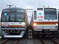 副都心線的列車（左：10000系、右：7000系）