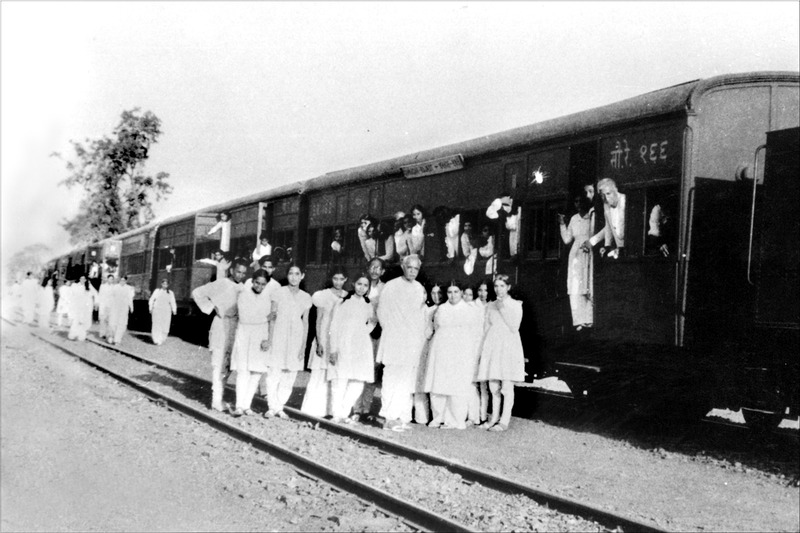 File:Train to Mt Abu May 1950.tif