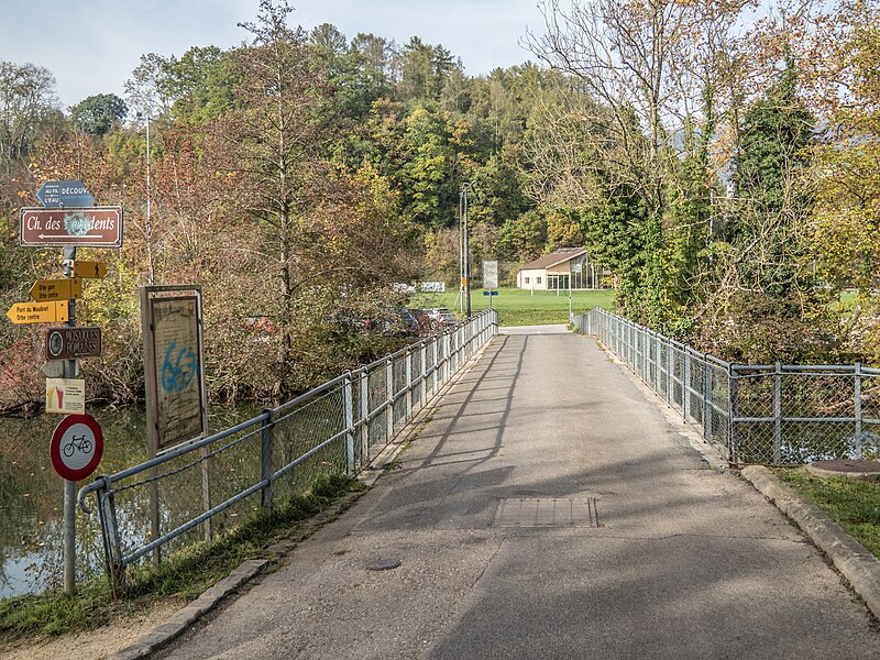 File:Unbenannte Brücke (2) über die Orbe, Orbe VD 20221029-jag9889.jpg