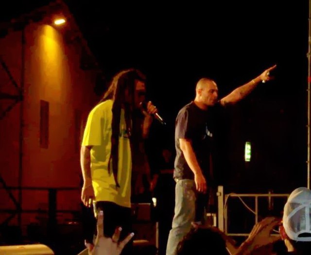 Fabri Fibra and Vacca during a live show in 2008