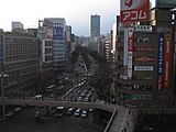 仙台駅屋上から眺めた青葉通りの様子