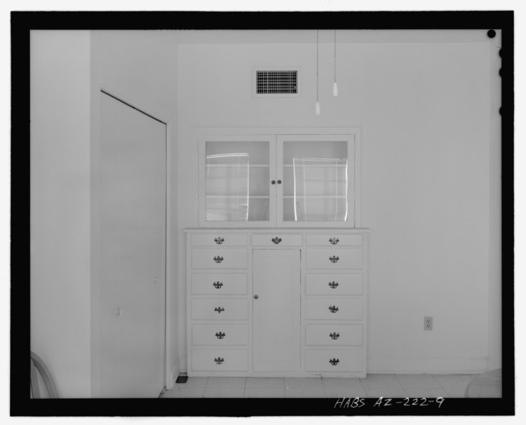 File:View of built in cabinets in dining room (original) - Sacaton Hospital Residence, 315 West Casa Blanca Road, Sacaton, Pinal County, AZ HABS AZ-222-9.tif