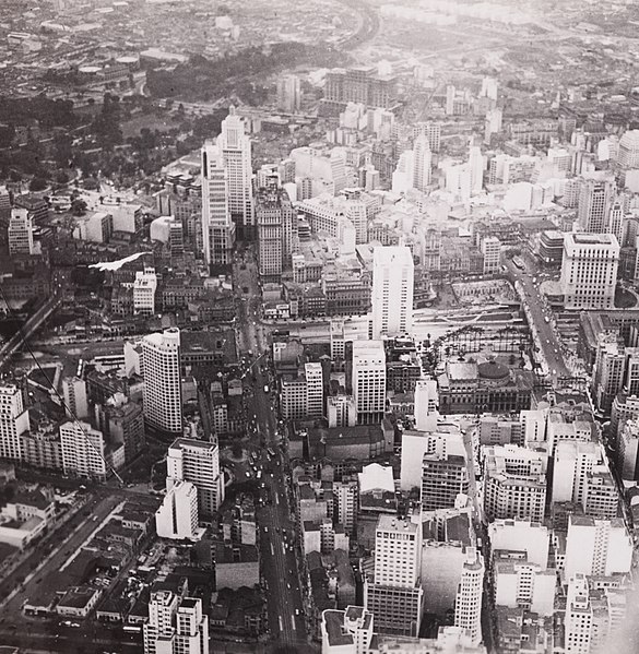 File:Werner Haberkorn - Vista aérea do Centro. São Paulo-Sp. 02, Acervo do Museu Paulista da USP (cropped).jpg