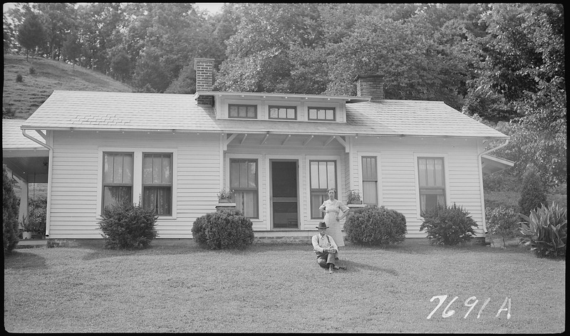 File:Wright, James D., family and home - NARA - 280815.tif