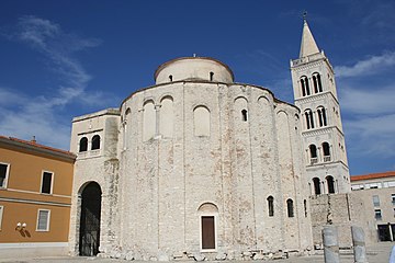 English: St. Donat's Church