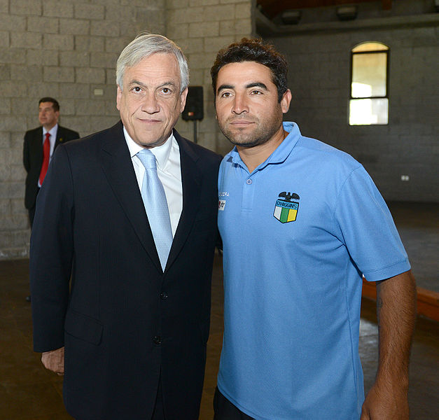 File:13-12-2013 Visita al plantel del Club Deportivo O"Higgins de Rancagua (11357039066).jpg