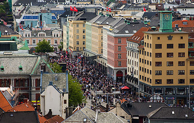 17. mai på Torvalmenningen.