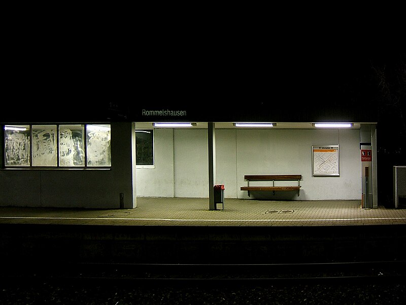 File:2008-03-15KernenBahnhof03.jpg