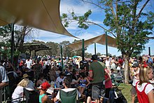 The crowd at the 2008 Berrigan Gold Gup race meeting