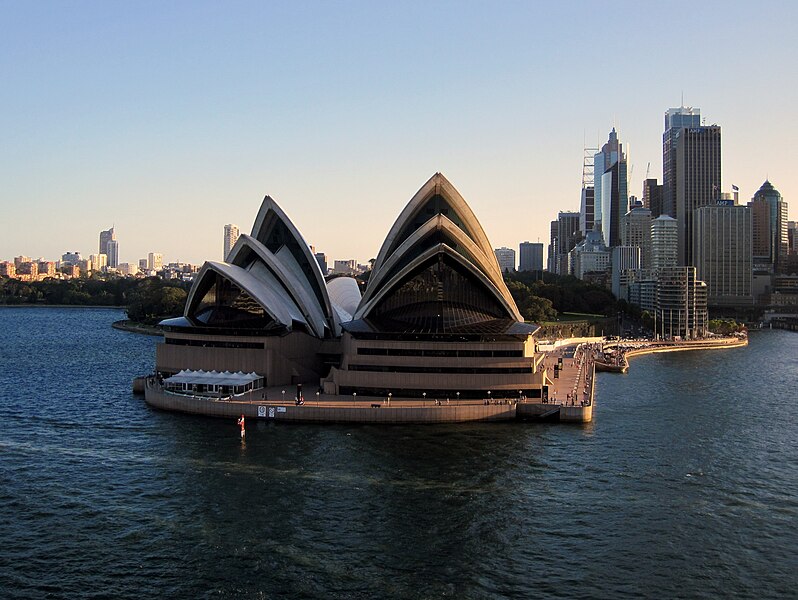 File:2013SydneyOperaHouse.JPG