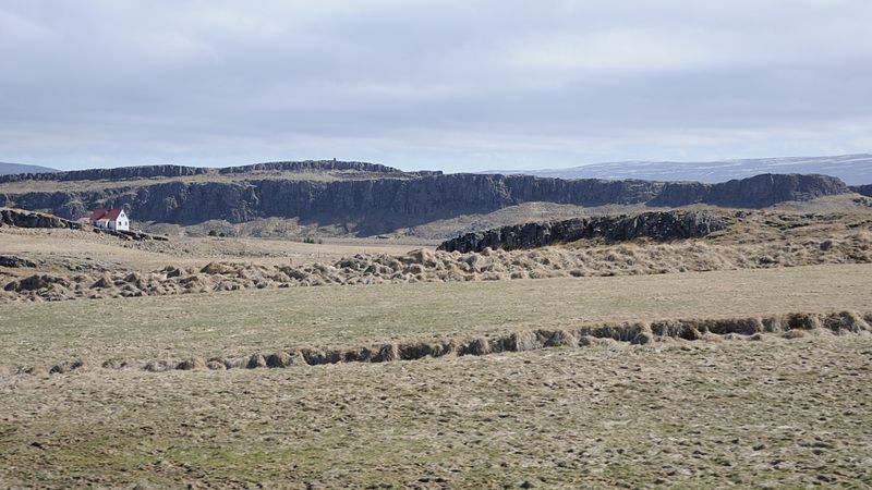 File:2014-04-27 13-49-56 Iceland - Reykholt í Borgarfirði Hvanneyri.JPG