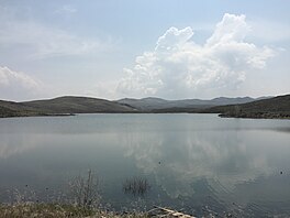 2015-04-22 12 48 06 Melihat tenggara di Deep Creek Reservoir dari IL Ranch Road (Elko County Route 730) di Elko County, Nevada.jpg