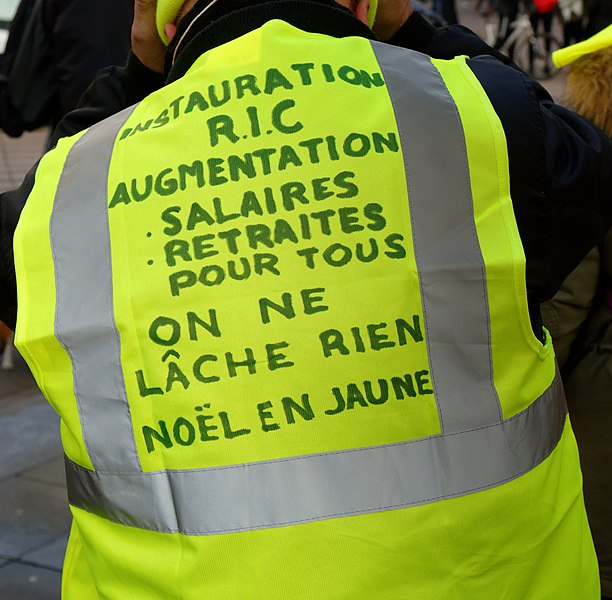 File:2018-12-15 14-23-48 manif-GJ-Belfort.jpg