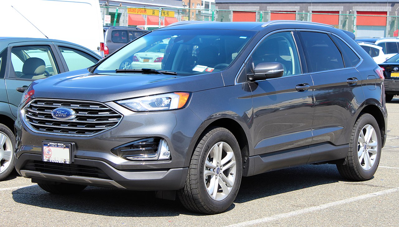Image of 2019 Ford Edge SEL EcoBoost AWD 2.0L front 4.6.19
