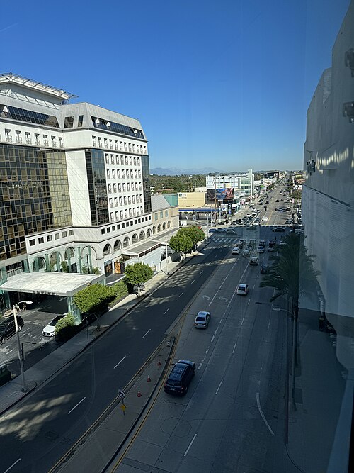 Image: 20231006 Beverly Boulevard from the Beverly Center 01