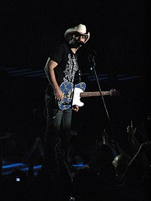 Paisley with his Crook Custom T-style 2 Brad Paisley in Providence 2008.jpg