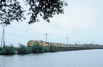 4 din vagoanele acoperite Milwaukee Road de la Roger Puta (26945333214) .jpg